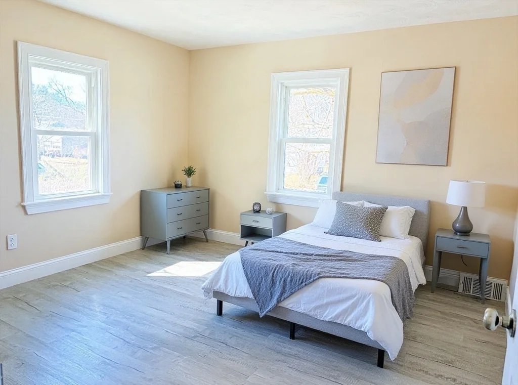5 bed, 2 bath apartment for rent at 53 Gale Rd Unit 0, Weymouth — photo 6 of 14