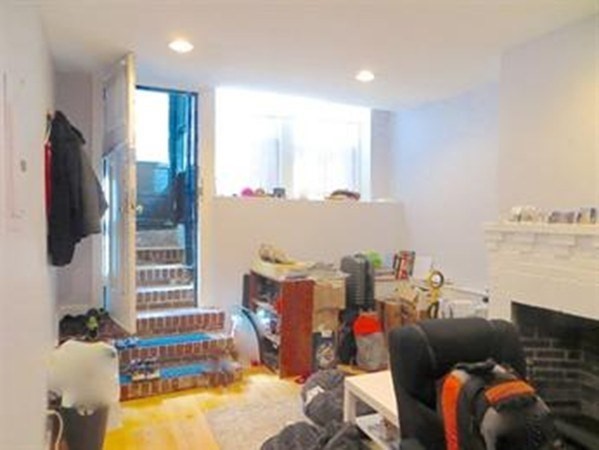 1 bed, 1 bath apartment for rent at 53 Garden St Unit B, Beacon Hill — photo 10 of 12