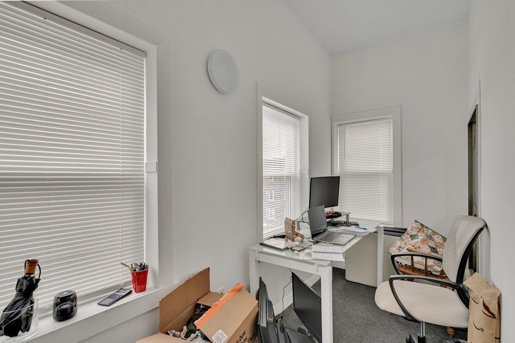 6 bed, 2 bath apartment for rent at 53 Gardner St Unit 2, Allston — photo 13 of 14