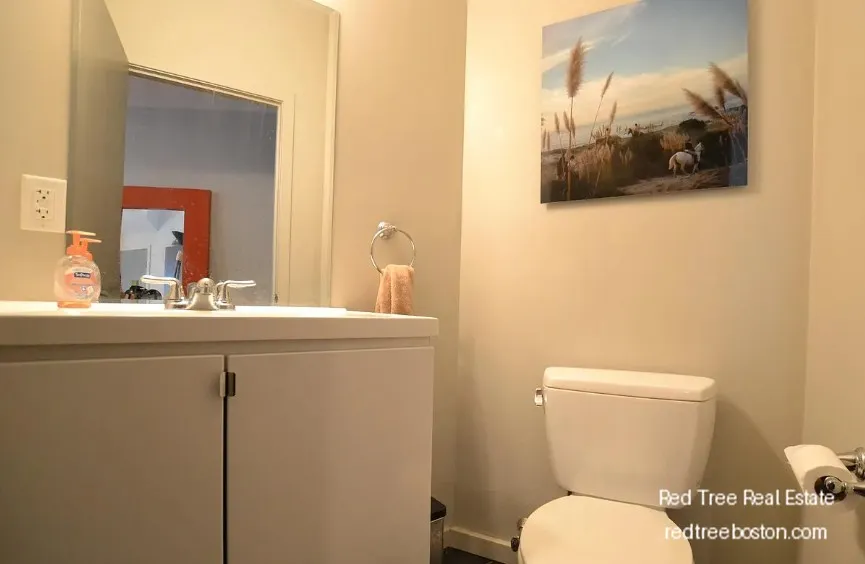 4 bed, 2.5 bath apartment for rent at 53 Glenville Ave Unit 1, Allston — photo 14 of 15
