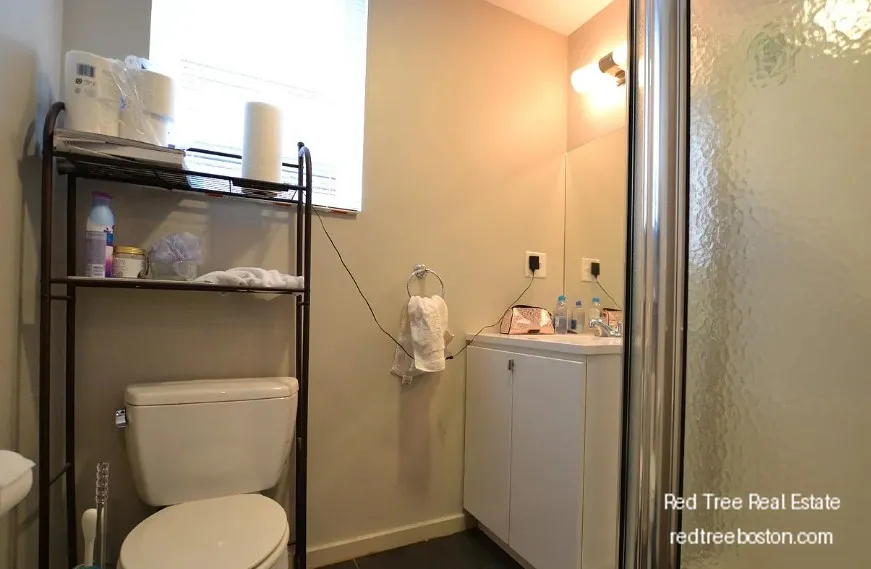 4 bed, 2.5 bath apartment for rent at 53 Glenville Ave Unit 1, Allston — photo 15 of 15