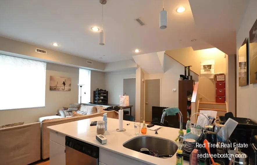 4 bed, 2.5 bath apartment for rent at 53 Glenville Ave Unit 1, Allston — photo 3 of 15