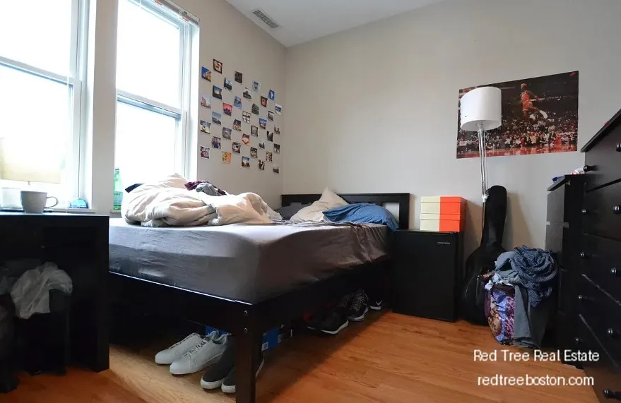 4 bed, 2.5 bath apartment for rent at 53 Glenville Ave Unit 1, Allston — photo 9 of 15