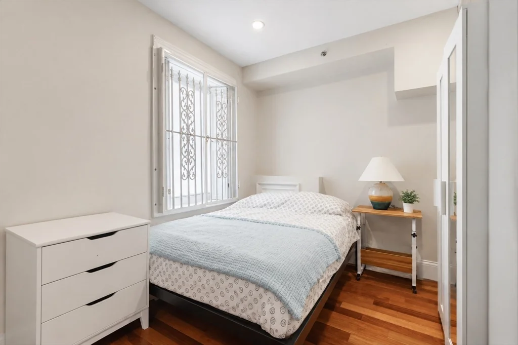 Studio bed, 1 bath apartment for rent at 53 Hancock St Unit 1, Beacon Hill — photo 5 of 6