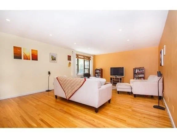1 bed, 1 bath apartment for rent at 53 Harvard Ave Unit 1, Coolidge Corner — photo 4 of 9