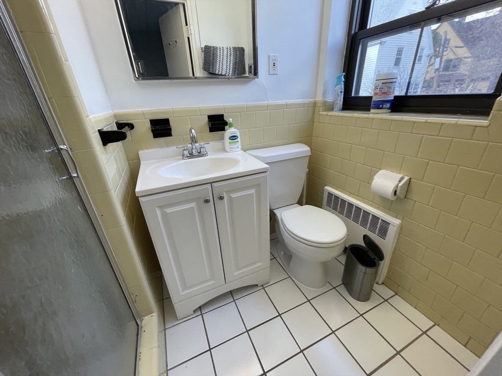 3 bed, 2 bath apartment for rent at 53 Harvard Ave Unit 2, Harvard Avenue — photo 13 of 23