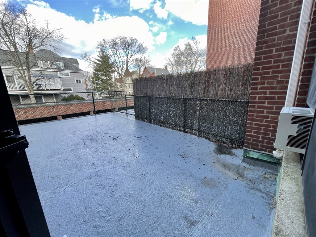 3 bed, 2 bath apartment for rent at 53 Harvard Ave Unit 2, Harvard Avenue — photo 18 of 23