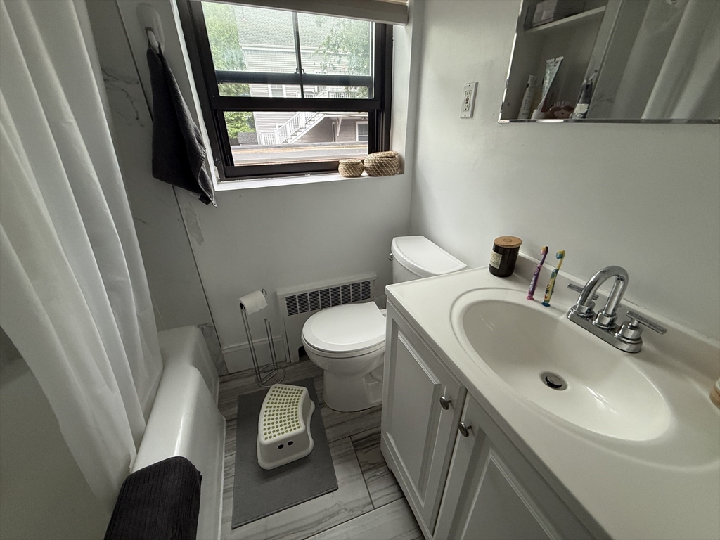 3 bed, 2 bath apartment for rent at 53 Harvard Ave Unit 2, Harvard Avenue — photo 20 of 23