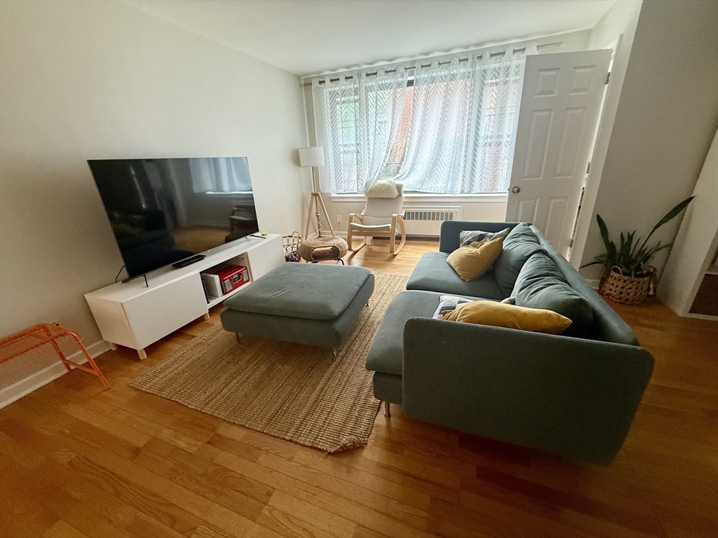 3 bed, 2 bath apartment for rent at 53 Harvard Ave Unit 2, Harvard Avenue — photo 2 of 23