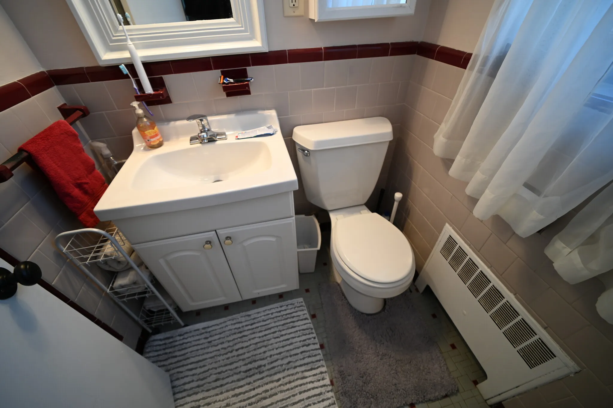 3 bed, 2 bath apartment for rent at 53 Harvard Ave Unit 5, Coolidge Corner — photo 10 of 14