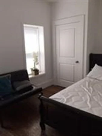 3 bed, 1 bath apartment for rent at 53 Heath St Unit 2, Jamaica Plain — photo 4 of 14