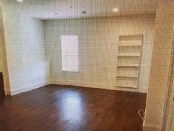 3 bed, 1 bath apartment for rent at 53 Heath St Unit 2, Jamaica Plain — photo 3 of 14