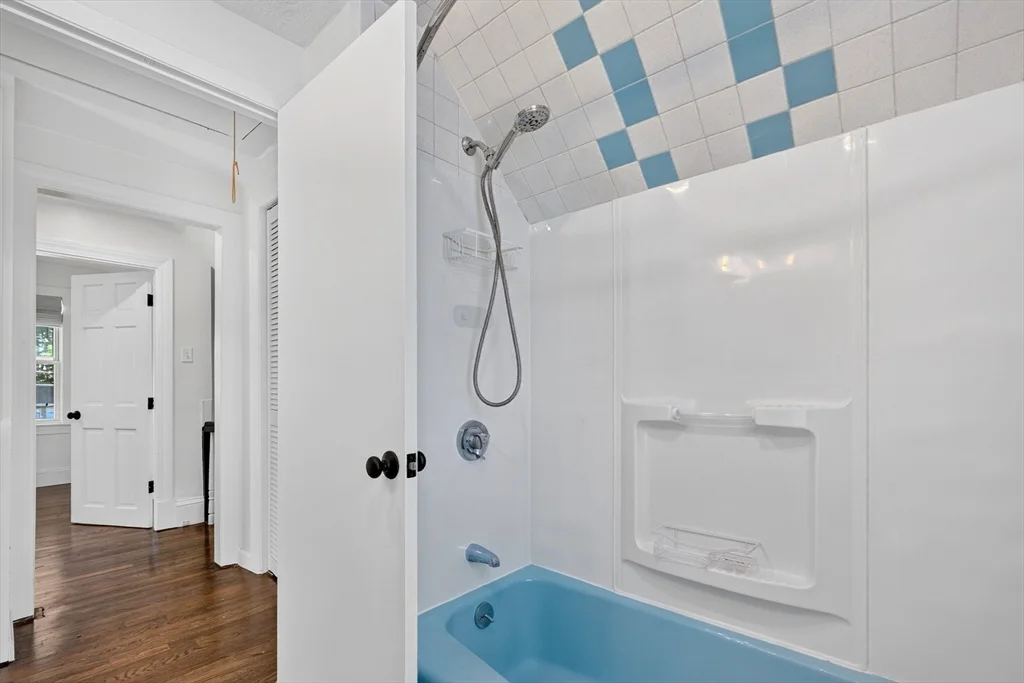 2 bed, 1 bath apartment for rent at 53 Henderson St, Arlington — photo 30 of 37