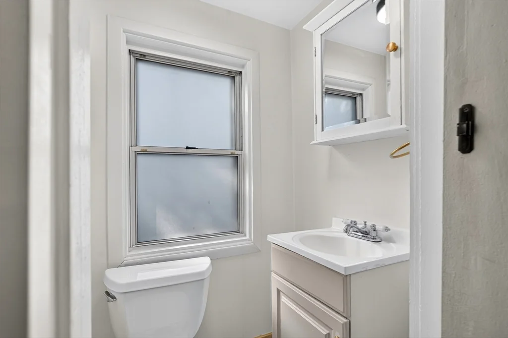 2 bed, 1 bath apartment for rent at 53 Henderson St, Arlington — photo 22 of 37