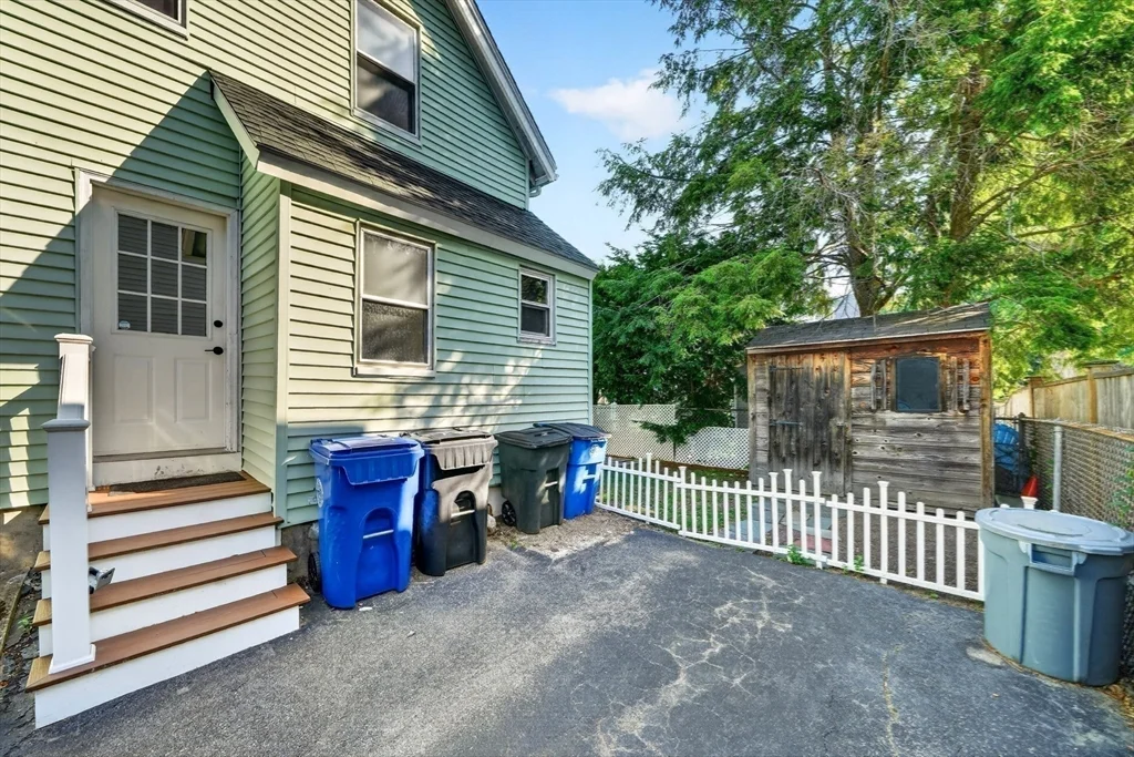 2 bed, 1 bath apartment for rent at 53 Henderson St, Arlington — photo 34 of 37