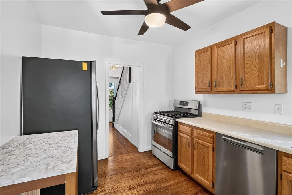 2 bed, 1 bath apartment for rent at 53 Henderson St, Arlington — photo 17 of 37
