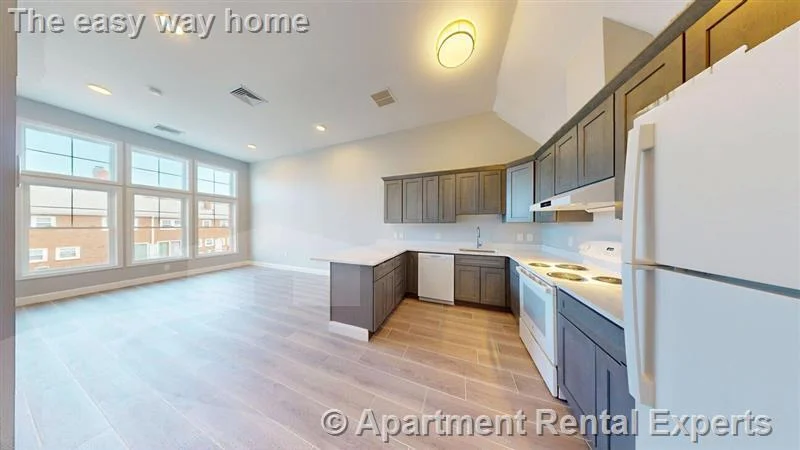 2 bed, 2 bath apartment for rent at 53 Hill Rd Unit 511, Belmont — photo 2 of 7