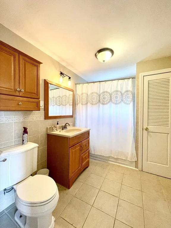 5 bed, 1 bath apartment for rent at 53 Hillsdale Unit 1, Boston — photo 29 of 35