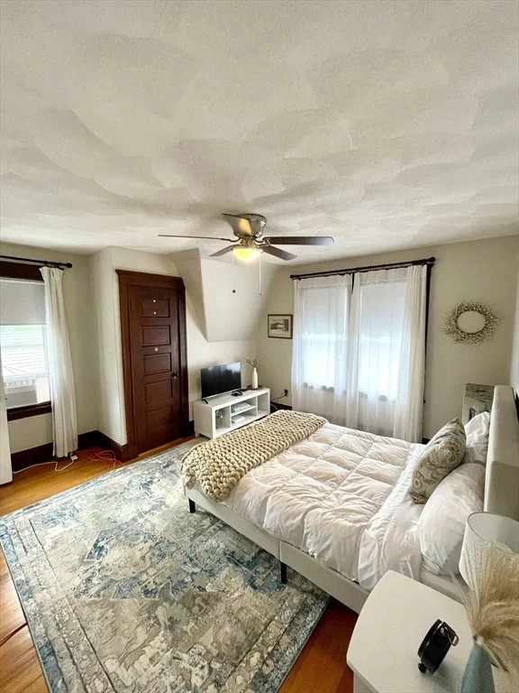 5 bed, 1 bath apartment for rent at 53 Hillsdale Unit 1, Boston — photo 27 of 35