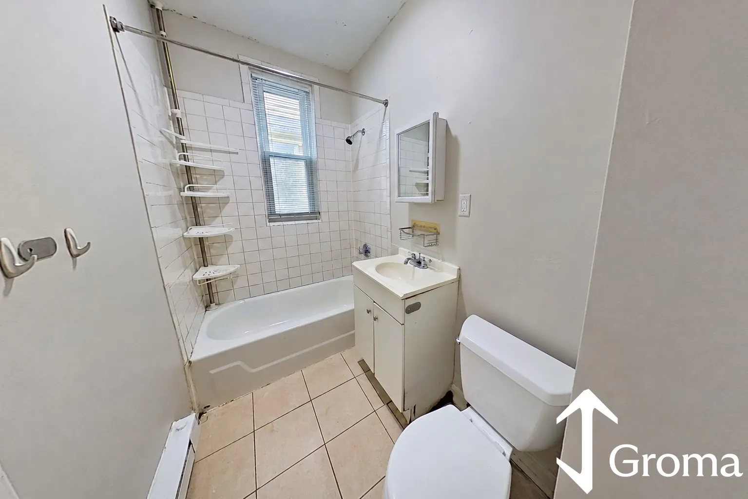 4 bed, 1 bath apartment for rent at 53 Hillside St Unit 1, Mission Hill — photo 4 of 12