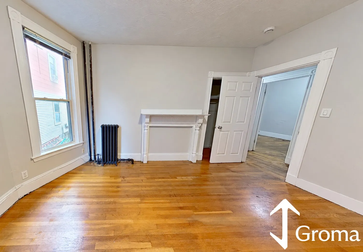 4 bed, 1 bath apartment for rent at 53 Hillside St Unit 1, Mission Hill — photo 9 of 12