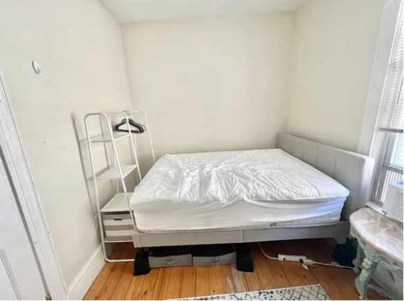 4 bed, 1 bath apartment for rent at 53 Hillside St Unit 3, Mission Hill — photo 5 of 10