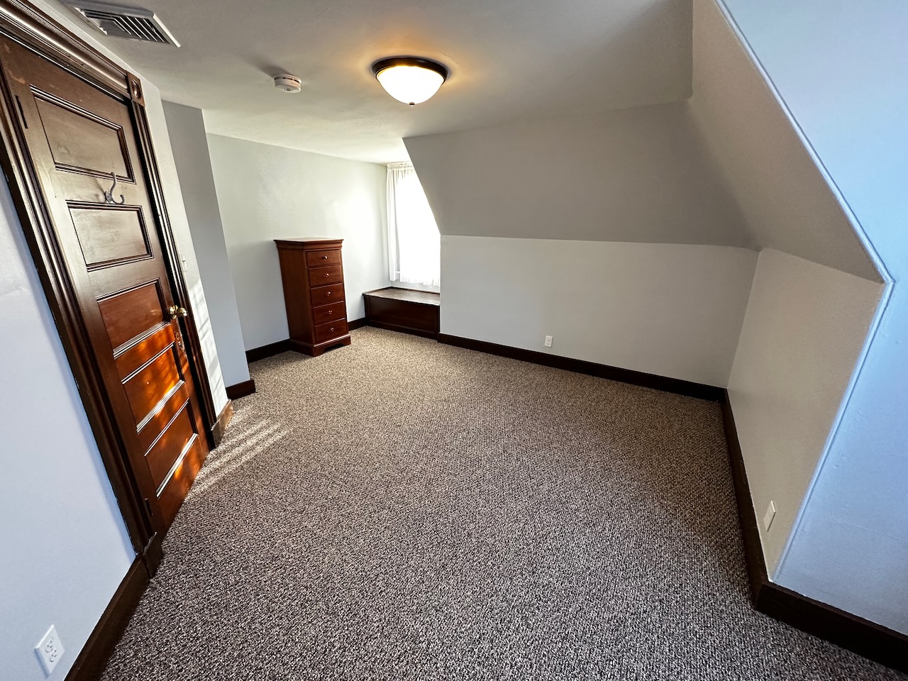 6 bed, 3.5 bath apartment for rent at 53 Hopedale St Unit 53, Allston — photo 24 of 29