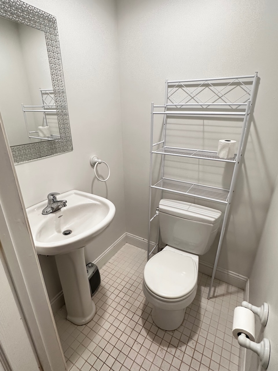 6 bed, 3.5 bath apartment for rent at 53 Hopedale St Unit 53, Allston — photo 12 of 29