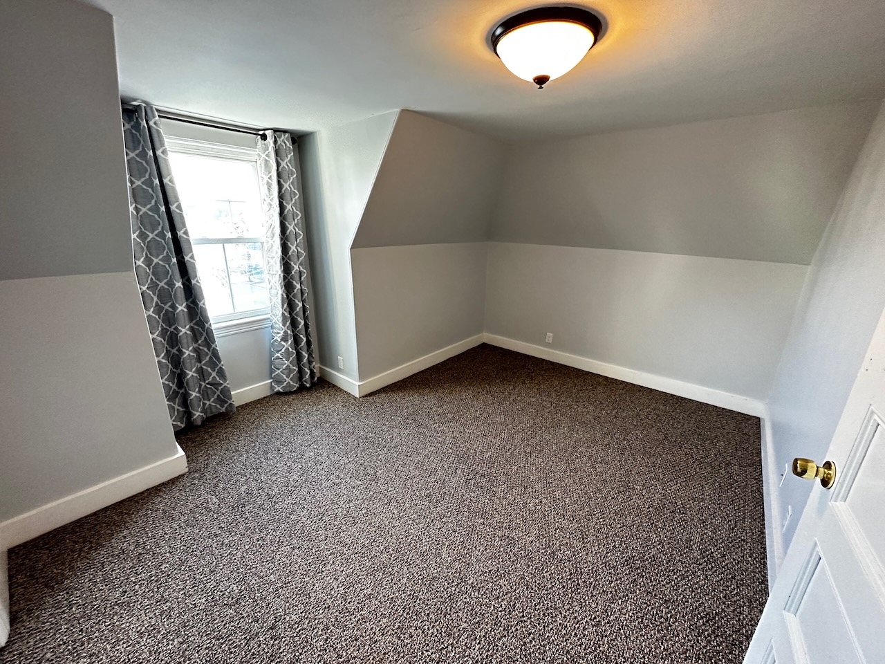 6 bed, 3.5 bath apartment for rent at 53 Hopedale St Unit 53, Allston — photo 25 of 29