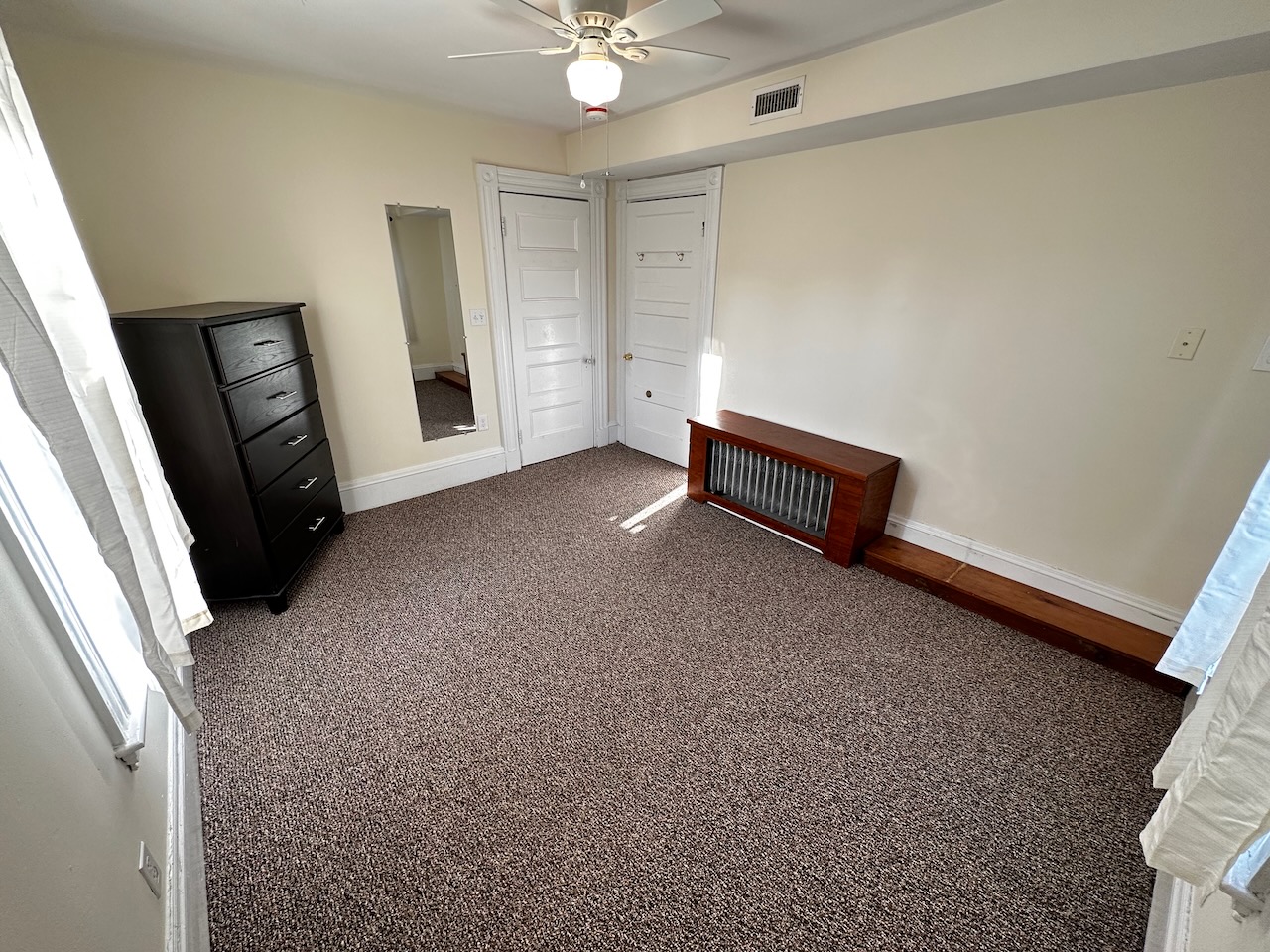 6 bed, 3.5 bath apartment for rent at 53 Hopedale St Unit 53, Allston — photo 19 of 29