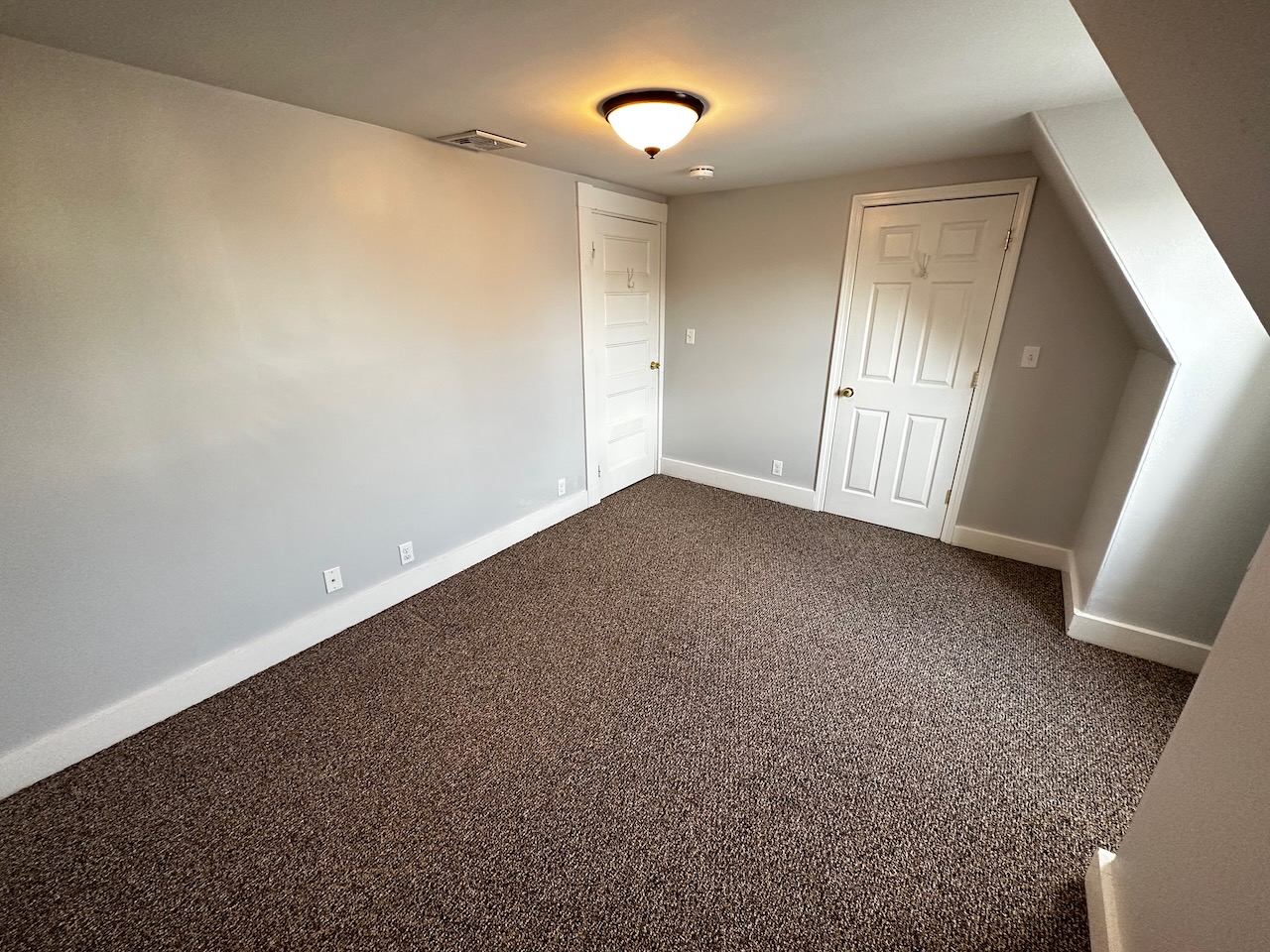 6 bed, 3.5 bath apartment for rent at 53 Hopedale St Unit 53, Allston — photo 26 of 29