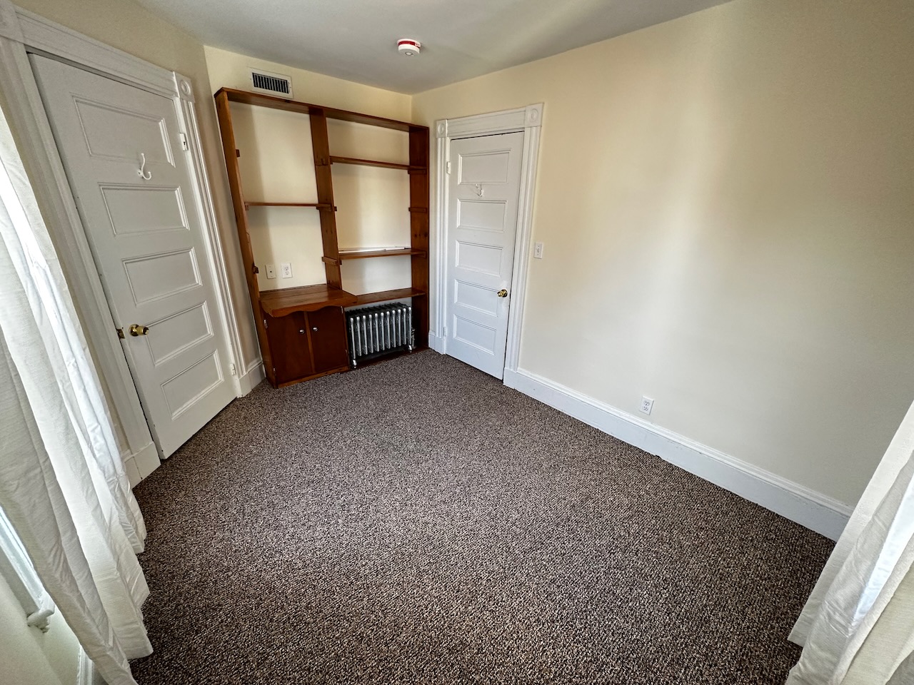 6 bed, 3.5 bath apartment for rent at 53 Hopedale St Unit 53, Allston — photo 21 of 29