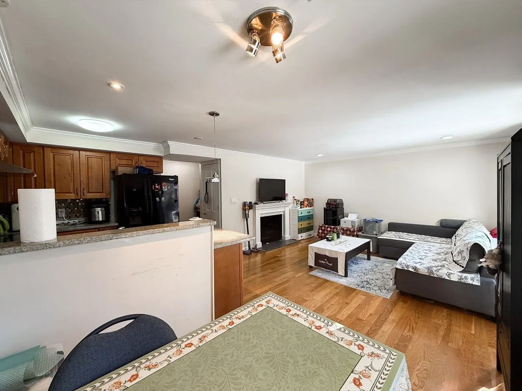 1 bed, 1 bath apartment for rent at 53 Jericho Rd Unit B, Weston — photo 6 of 13