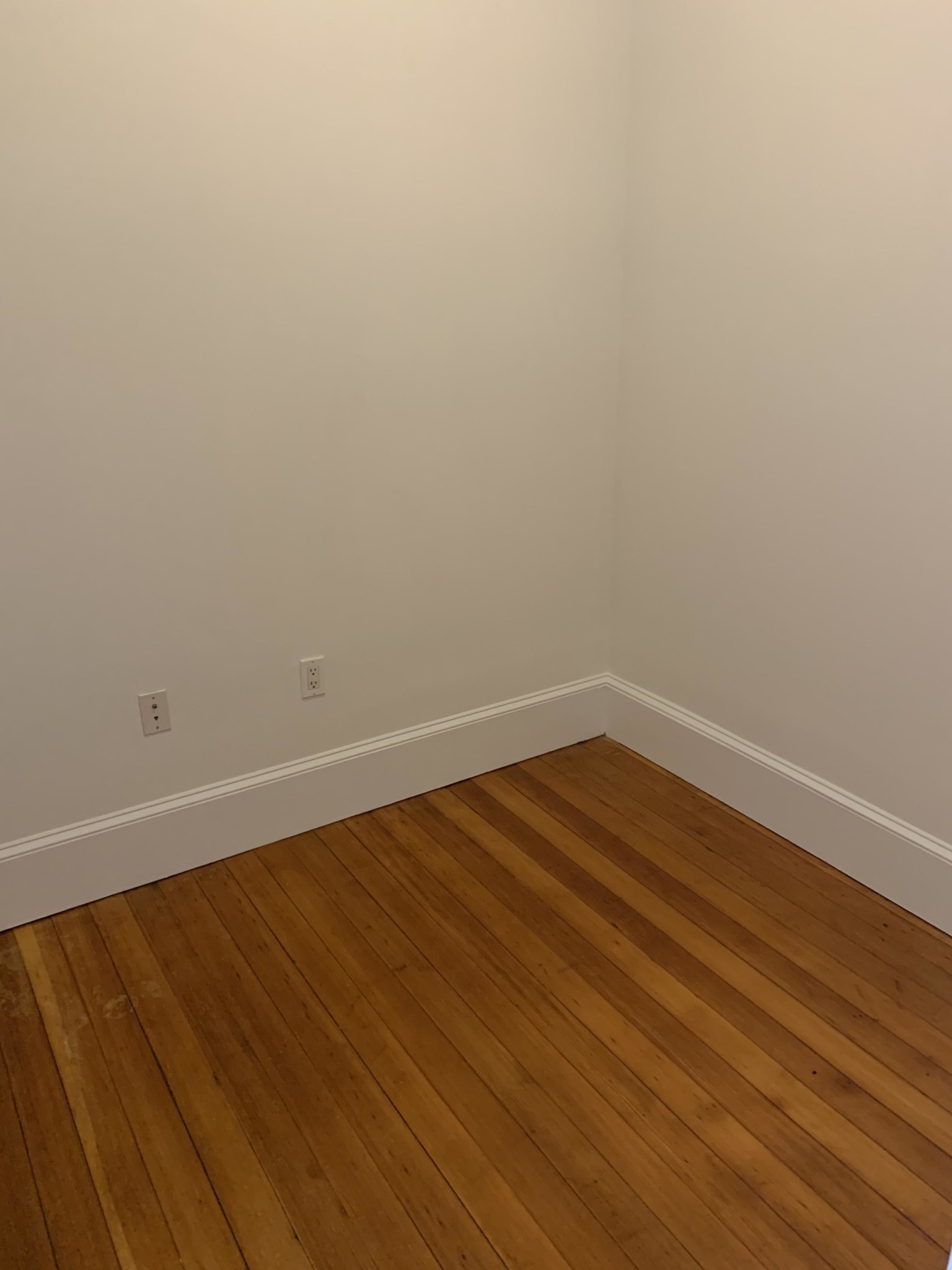 3 bed, 1 bath apartment for rent at 53 Joy St Unit 4, Beacon Hill — photo 3 of 10