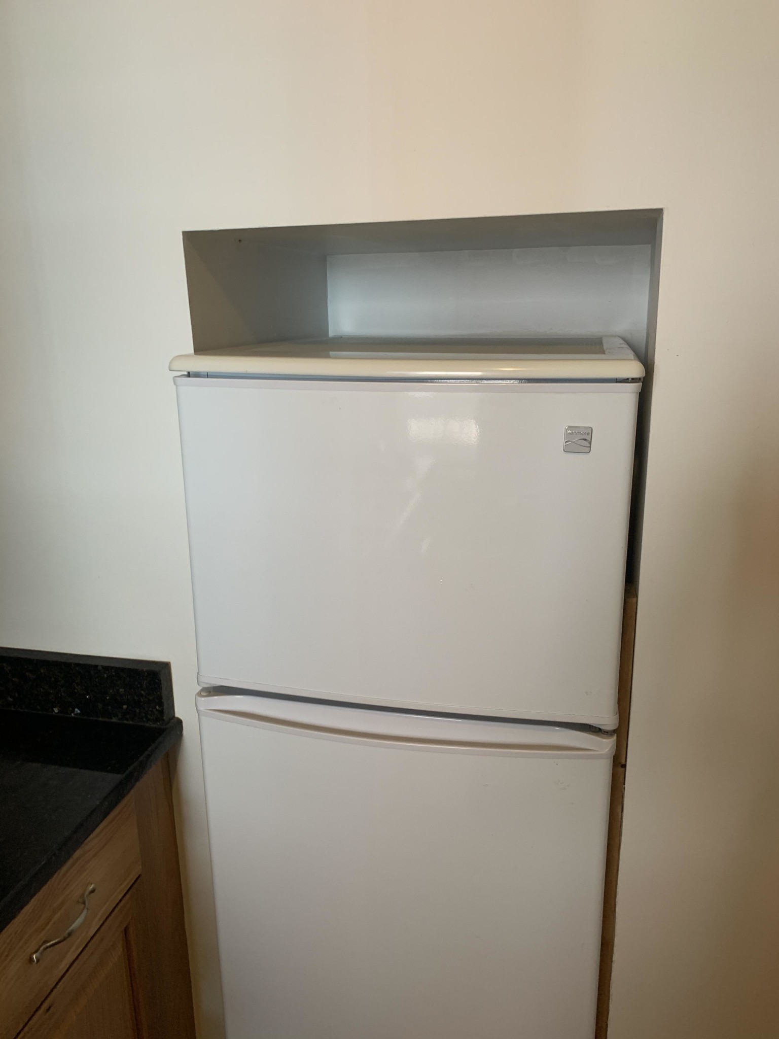 3 bed, 1 bath apartment for rent at 53 Joy St Unit 4, Beacon Hill — photo 6 of 10
