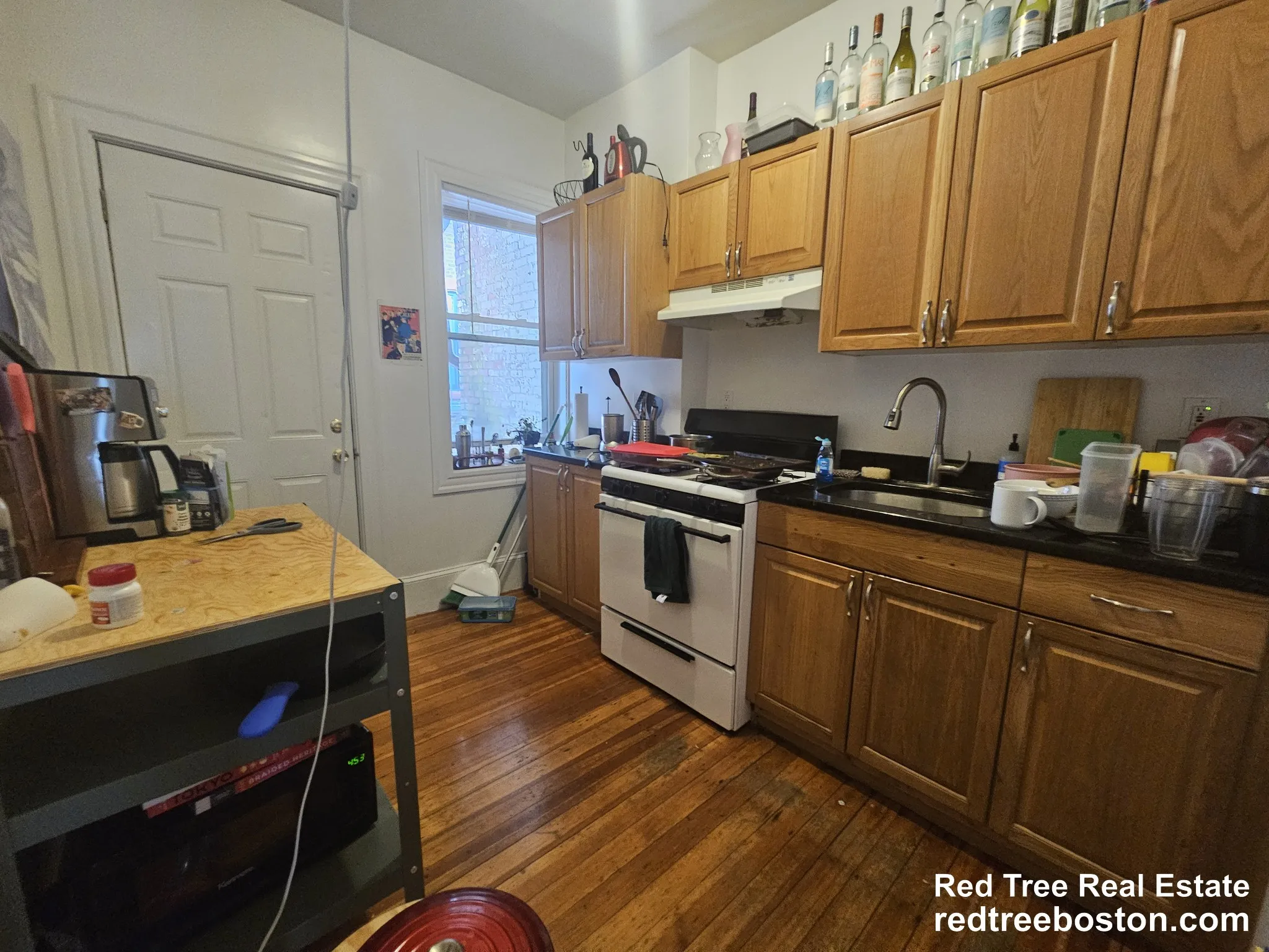 2.5 bed, 1 bath apartment for rent at 53 Joy St Unit 4, Beacon Hill