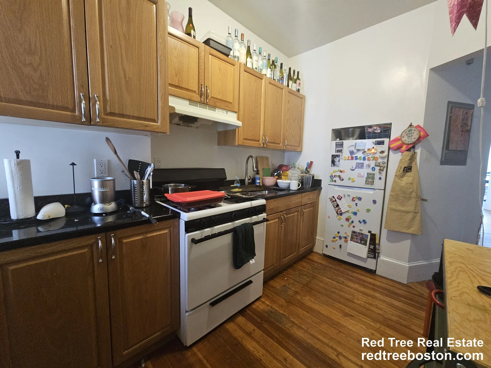 2.5 bed, 1 bath apartment for rent at 53 Joy St Unit 4, Beacon Hill — photo 2 of 21