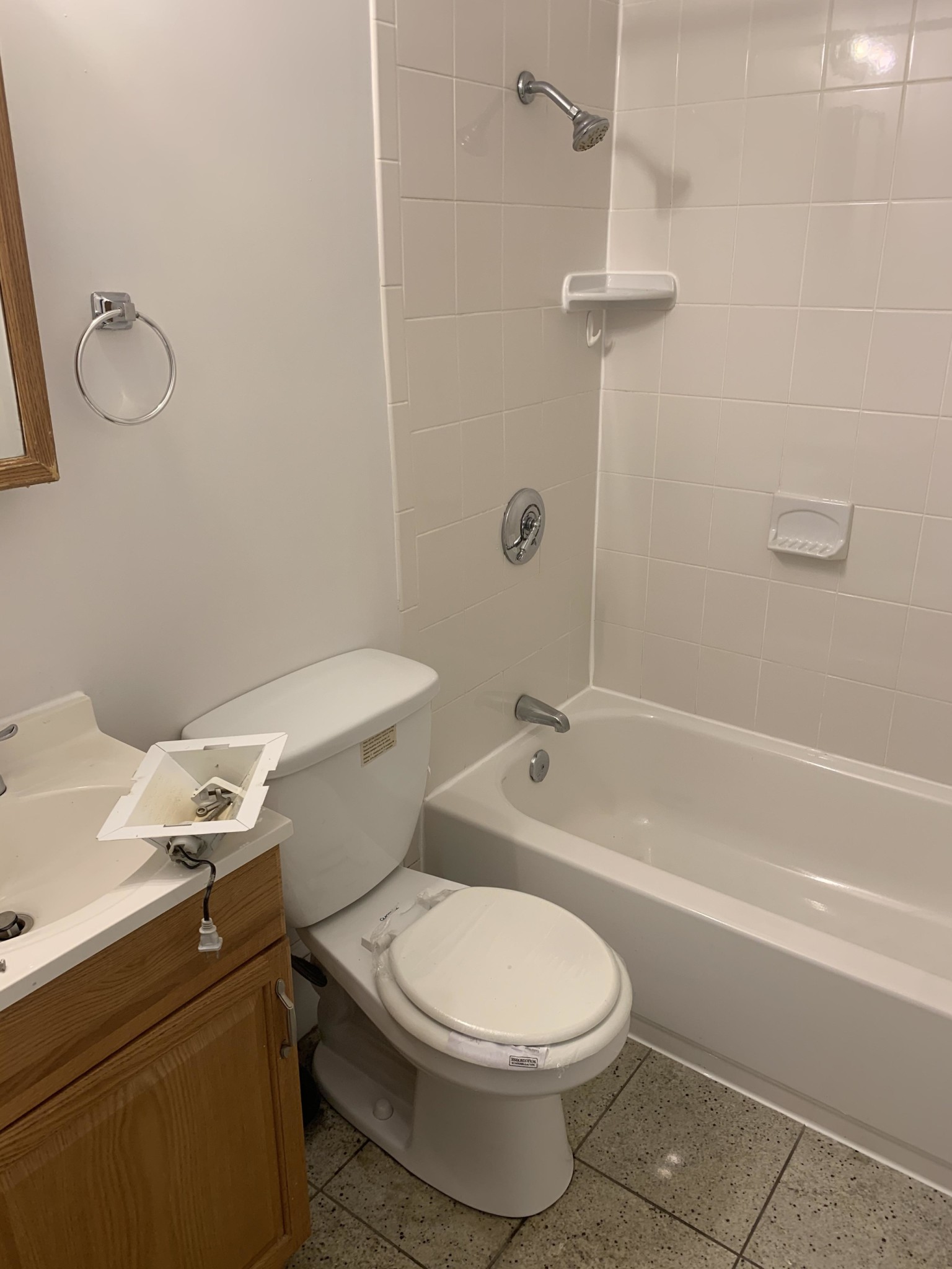 3 bed, 1 bath apartment for rent at 53 Joy St Unit 4, Beacon Hill — photo 5 of 10