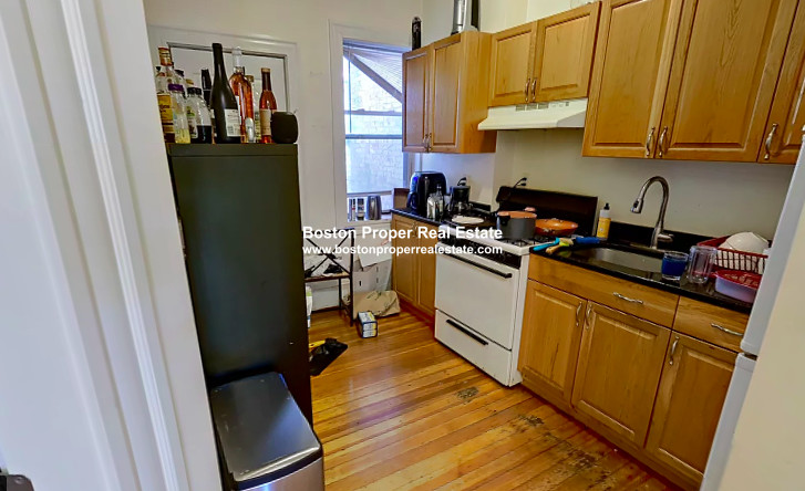 3 bed, 1 bath apartment for rent at 53 Joy St Unit 4A, Beacon Hill — photo 7 of 17