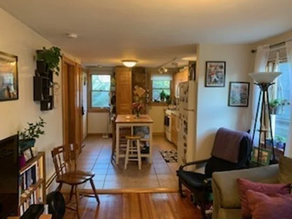 2 bed, 1 bath apartment for rent at 53 Kelly Rd Unit 2, Cambridgeport — photo 3 of 14