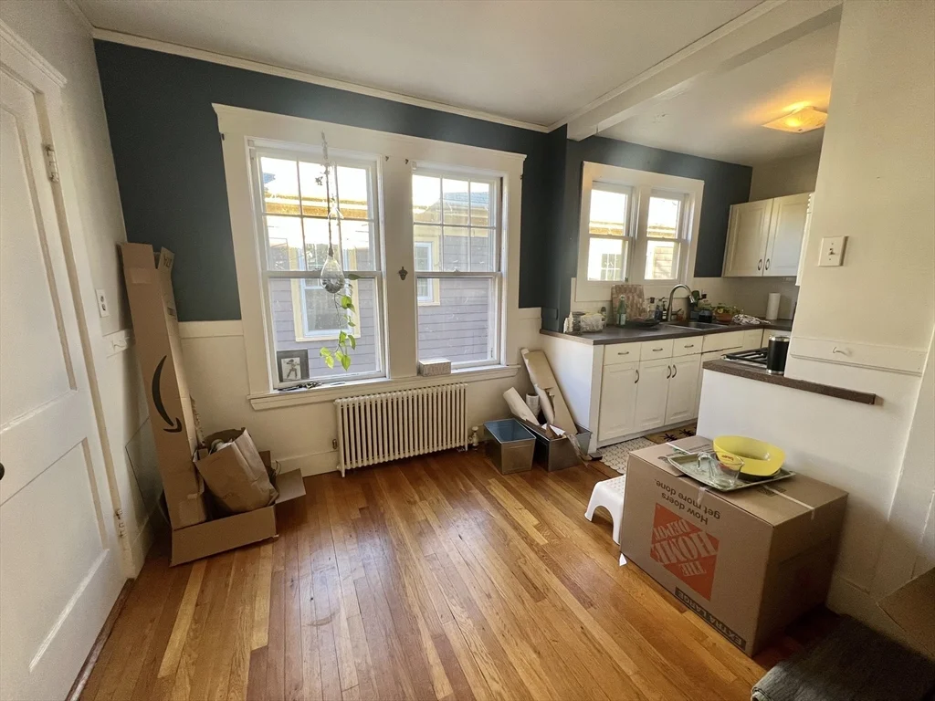 3 bed, 1 bath apartment for rent at 53 Lee St Unit 2, Cambridge — photo 4 of 14