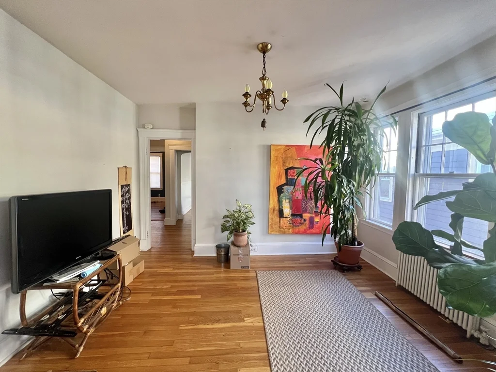 3 bed, 1 bath apartment for rent at 53 Lee St Unit 2, Cambridge — photo 1 of 14