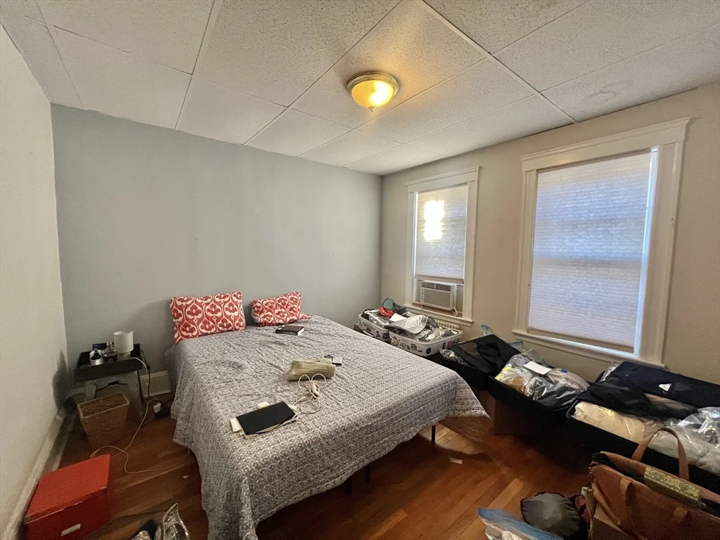 3 bed, 1 bath apartment for rent at 53 Lee St Unit 2, Cambridge — photo 6 of 14