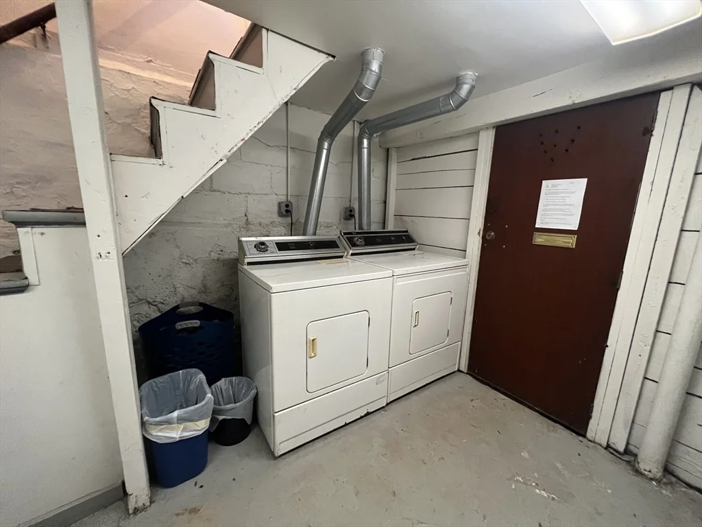 3 bed, 1 bath apartment for rent at 53 Lee St Unit 2, Cambridge — photo 12 of 14
