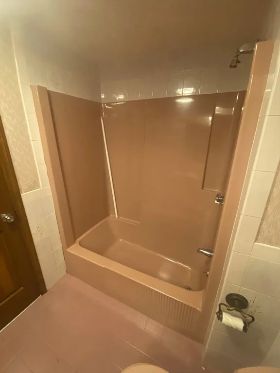 1 bed, 1 bath apartment for rent at 53 Linden St Unit 2, Everett — photo 9 of 18