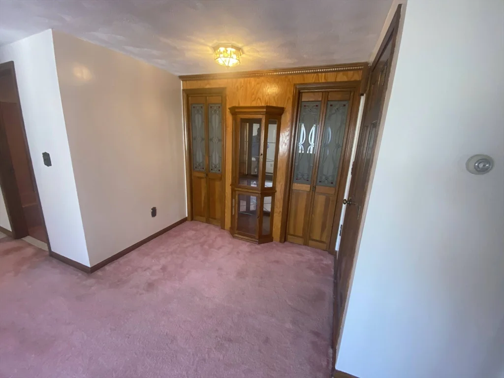 1 bed, 1 bath apartment for rent at 53 Linden St Unit 2, Everett — photo 5 of 18