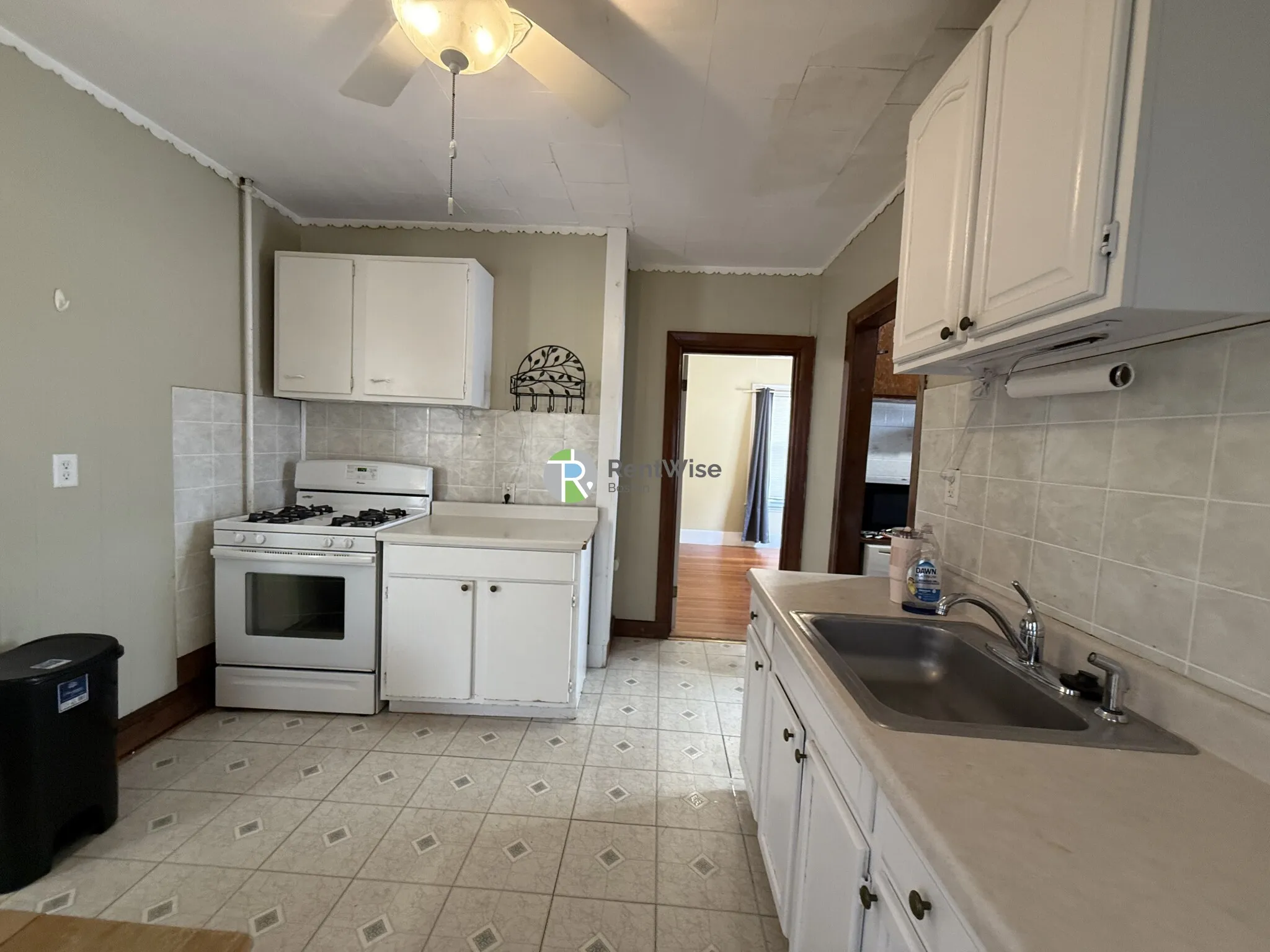3 bed, 1 bath apartment for rent at 53 Litchfield St Unit 0, Brighton — photo 7 of 16