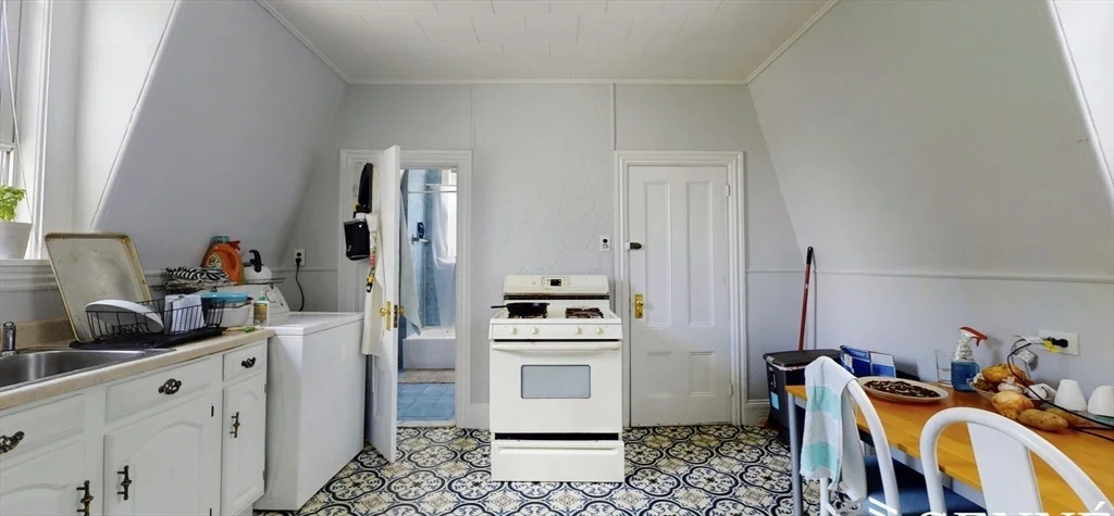 2 bed, 1 bath apartment for rent at 53 Main St Unit 2, Magoun Square — photo 5 of 11