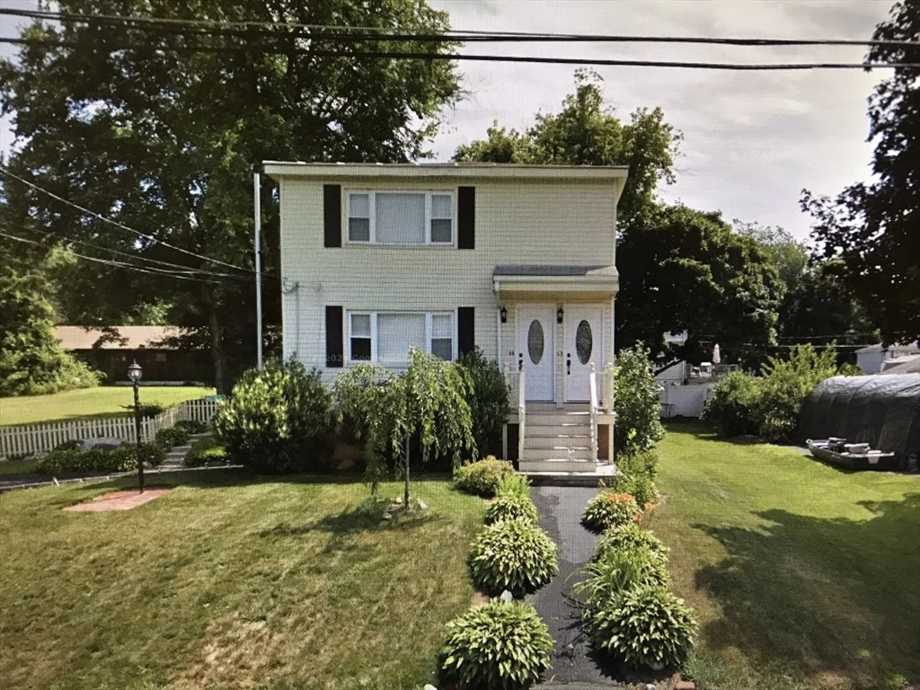 2 bed, 1 bath apartment for rent at 53 Malwood Ave Unit 53, Dracut — photo 1 of 14