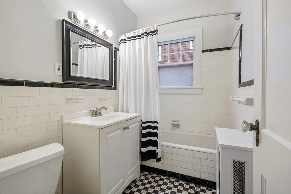 3 bed, 1 bath apartment for rent at 53 Maple Ave Unit 1, Mid Cambridge — photo 11 of 16